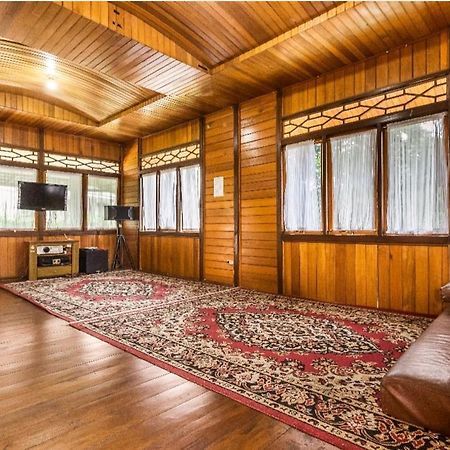 Villa Anjung Balak Кисаруа Екстериор снимка