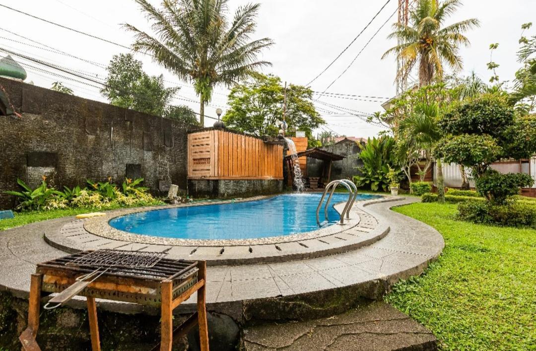 Villa Anjung Balak Кисаруа Екстериор снимка